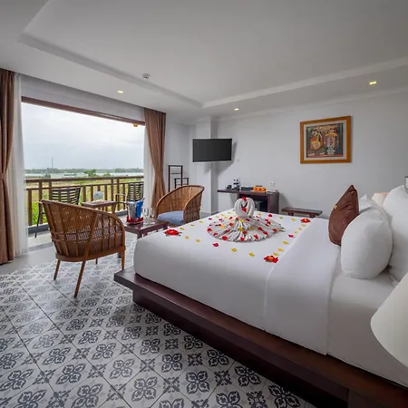Hoi An Odyssey Hotel & Spa Exterior photo