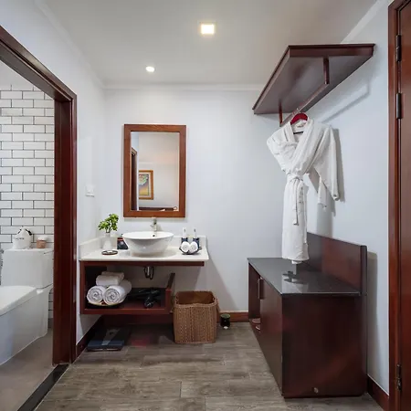 Hoi An Odyssey Hotel & Spa Exterior photo